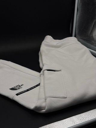 Pantaloni The North Face bianchi