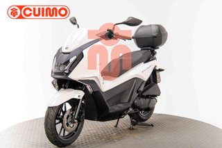 KYMCO SKYTOWN 125