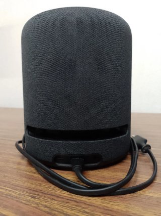 Altavoz Echo Studio