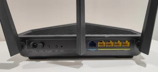 Router Tenda AC18 Gigabit AC1900 (Doble Banda)