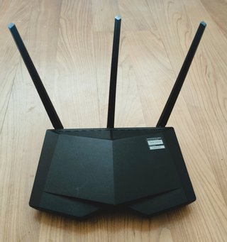Router Tenda AC18 Gigabit AC1900 (Doble Banda)