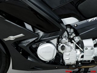 YAMAHA FJR 1300