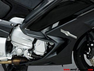YAMAHA FJR 1300