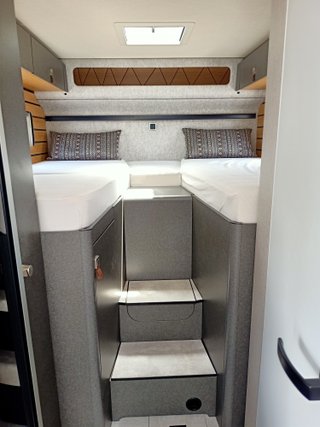 HYMER ML-T 580 4X4 CON CAMAS GEMELAS Y GARAJE 7 MT