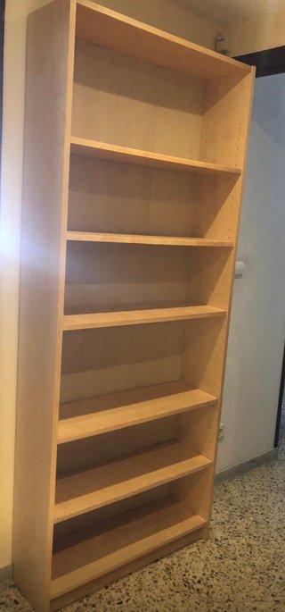Estantería BILLY, madera clara, en perfecto estado