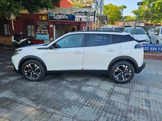 Peugeot 2008 1.5 HDI 110 cv Allure Muy Nuevo 2022
