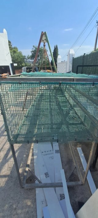 jaula para gallinas y pollos