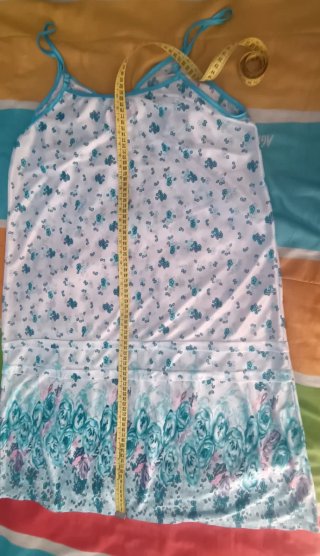 Camisón de verano con tirantes finos