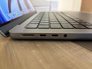 MacBook Pro M3 2023 14" 16GB 512GB