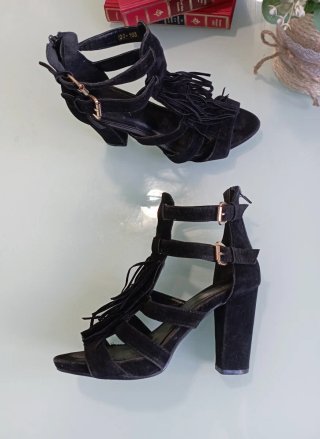 Sandalias flecos tacón alto 37