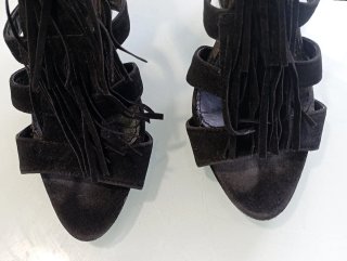 Sandalias flecos tacón alto 37