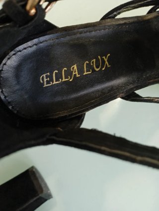 Sandalias flecos tacón alto 37