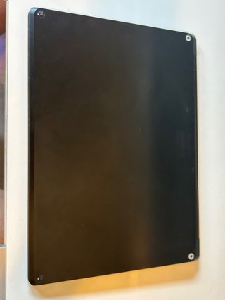 Microsoft Surface Laptop 4 in nero con tastiera spagnola