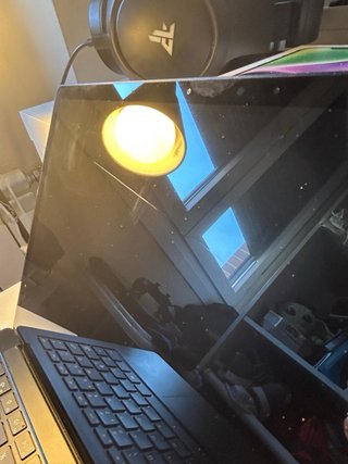 Microsoft Surface Laptop 4 in nero con tastiera spagnola