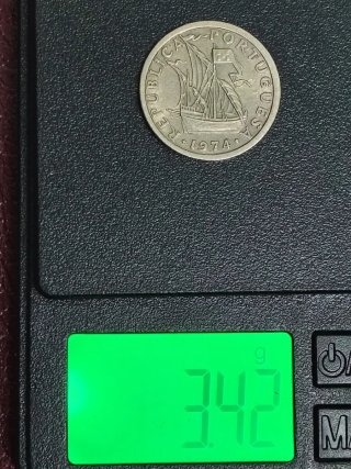 Moneda de 2,50 Escudos de Portugal del año 1974