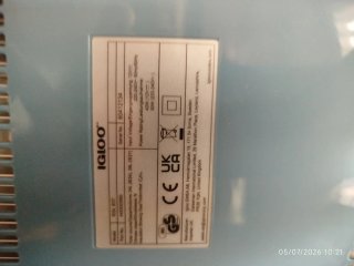 Nevera portátil, bivalente Marca IGLOO.