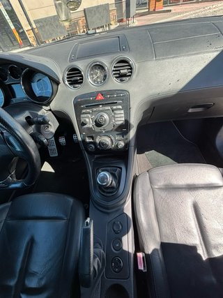 Peugeot RCZ 2012