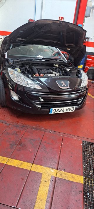Peugeot RCZ 2012