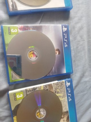 lote de 5 juegos de play 4.