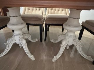 mesa comedor de madera con tablon blanco