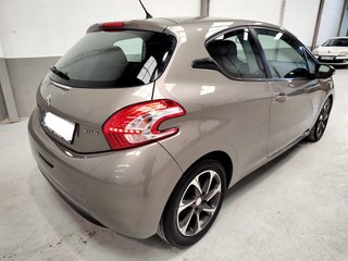 Peugeot 208  1.4Hdi diésel 2012