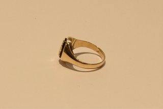 SELLO HERALDICO CLASICO DE ORO 18K/ 3.4GR