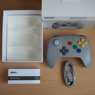 8BitDo 64 Bluetooth Controller (Como nuevo)