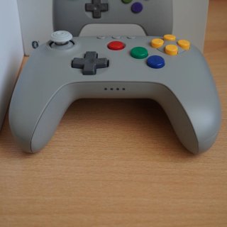 8BitDo 64 Bluetooth Controller (Como nuevo)