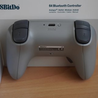 8BitDo 64 Bluetooth Controller (Como nuevo)