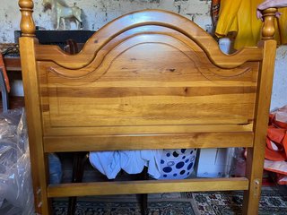 Cama de madera de 90