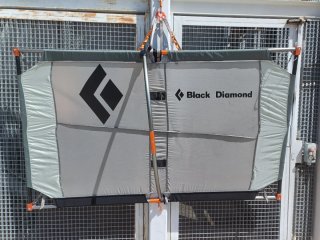 Hamaca black diamond double portaledge, con toldo