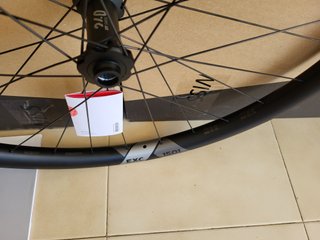 Rueda delantera carbono DT Swiss EXC 1501 27.5" 6T