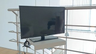 Televisión Samsung 32 pulgadas con base