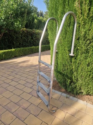 Escalera de piscina de acero inoxidable de 4 pelda