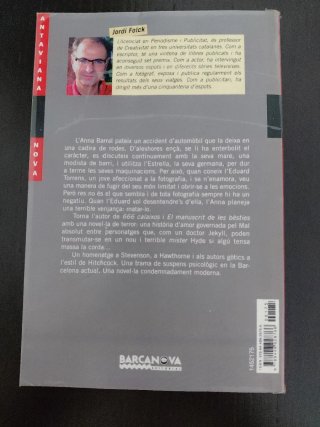 La dona vestida de negre
