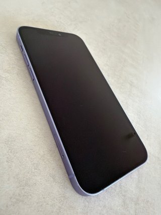 iPhone 12 viola