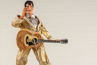 Elvis Presley Singing & Dancing Telephone