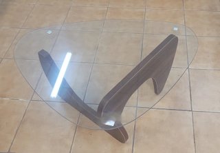 Mesa bajita auxiliar