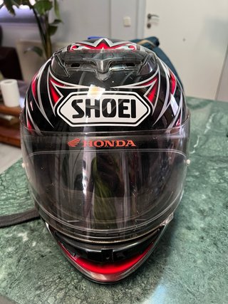 Casco de moto shoei