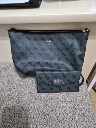 bolso y monedero guess