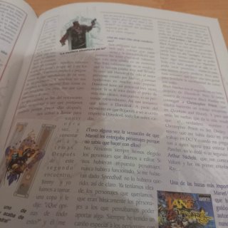 Revista cómics Ultimate reports