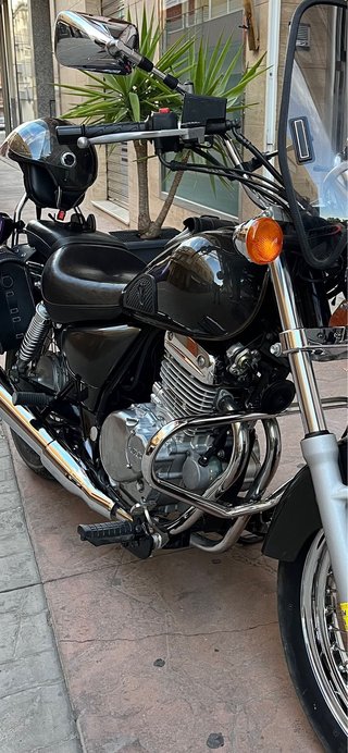 Suzuki GZ Marauder 250cc Prácticamente nueva.
