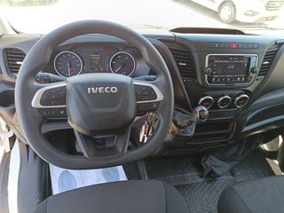 IVECO DAILY 3.0 CHASIS  CAJA CERRADA TRAMPILLA 160
