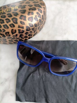 Gafas de sol azules Guess