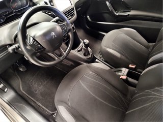 Peugeot 208  1.4 Hdi 2012