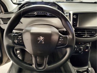 Peugeot 208  1.4 Hdi 2012