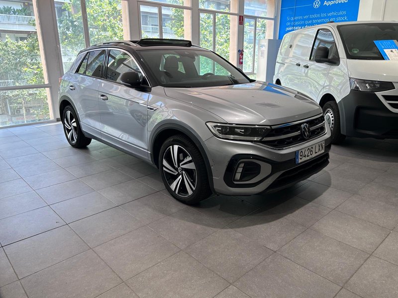 Volkswagen T-Roc 2022, foto 3