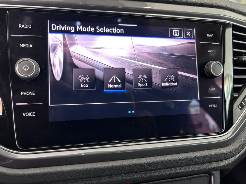Volkswagen T-Roc 2022, foto 10