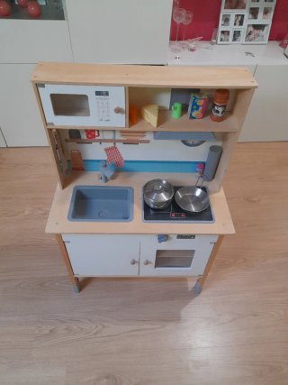 Cocina grande de jugete.
