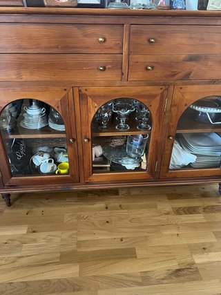 Comedor con 6 sillas y aperdor